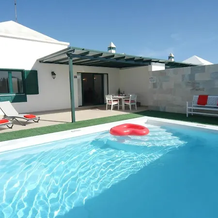 Villa Playa Honda Sleeps 4 With Pool And Air Con Playa Honda (Lanzarote)